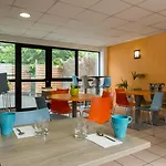 Fasthotel Clermont Sud Hotel 2*