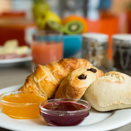 Hotel Fasthotel Clermont Sud 2*