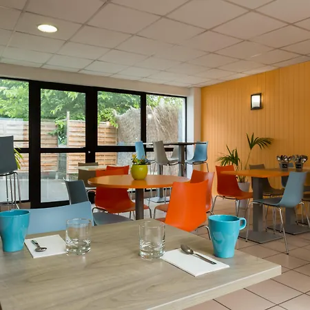 Fasthotel Clermont Sud Hotel 2*
