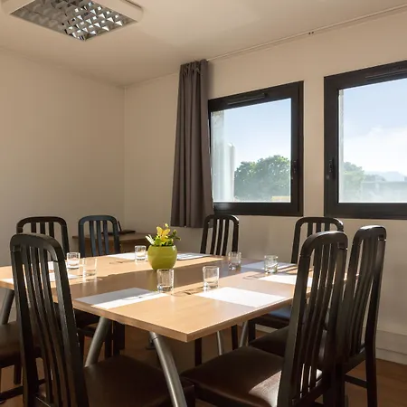 Hotel Fasthotel Clermont Sud 2*