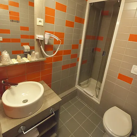 Hotel Fasthotel Clermont Sud 2*