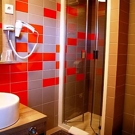 Fasthotel Clermont Sud 2*