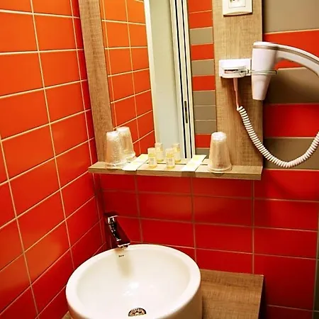 Fasthotel Clermont Sud 2*