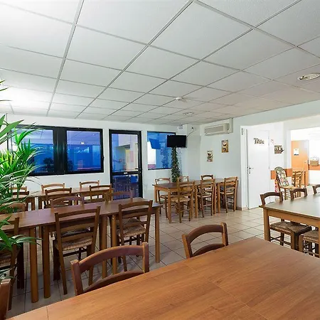 Hotel Fasthotel Clermont Sud 2*