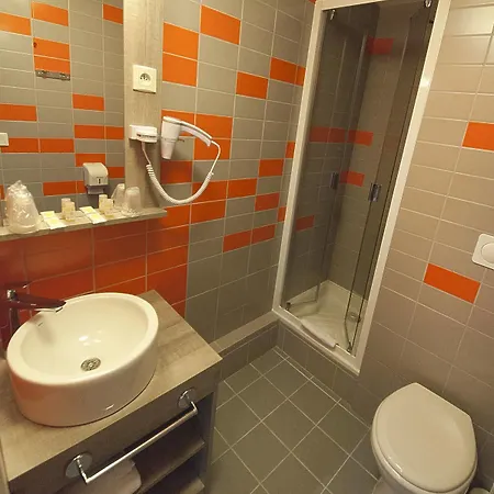 Otel The Originals City, Clermont-ferrand Sud 2*