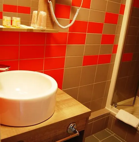 Fasthôtel Clermont Sud 2*